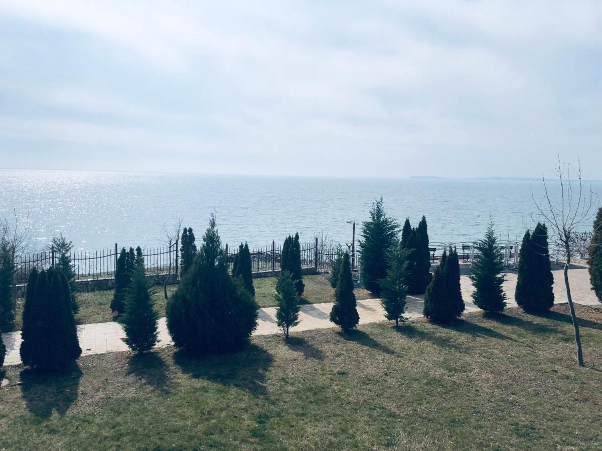 Beautiful Apartment Right By The Sea, Свети-Влас Экстерьер фото