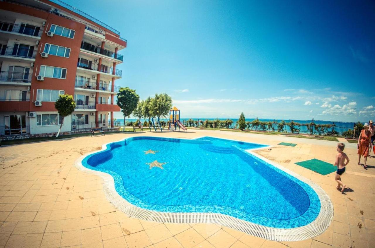 Beautiful Apartment Right By The Sea, Свети-Влас Экстерьер фото