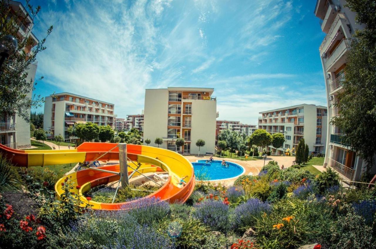 Beautiful Apartment Right By The Sea, Свети-Влас Экстерьер фото