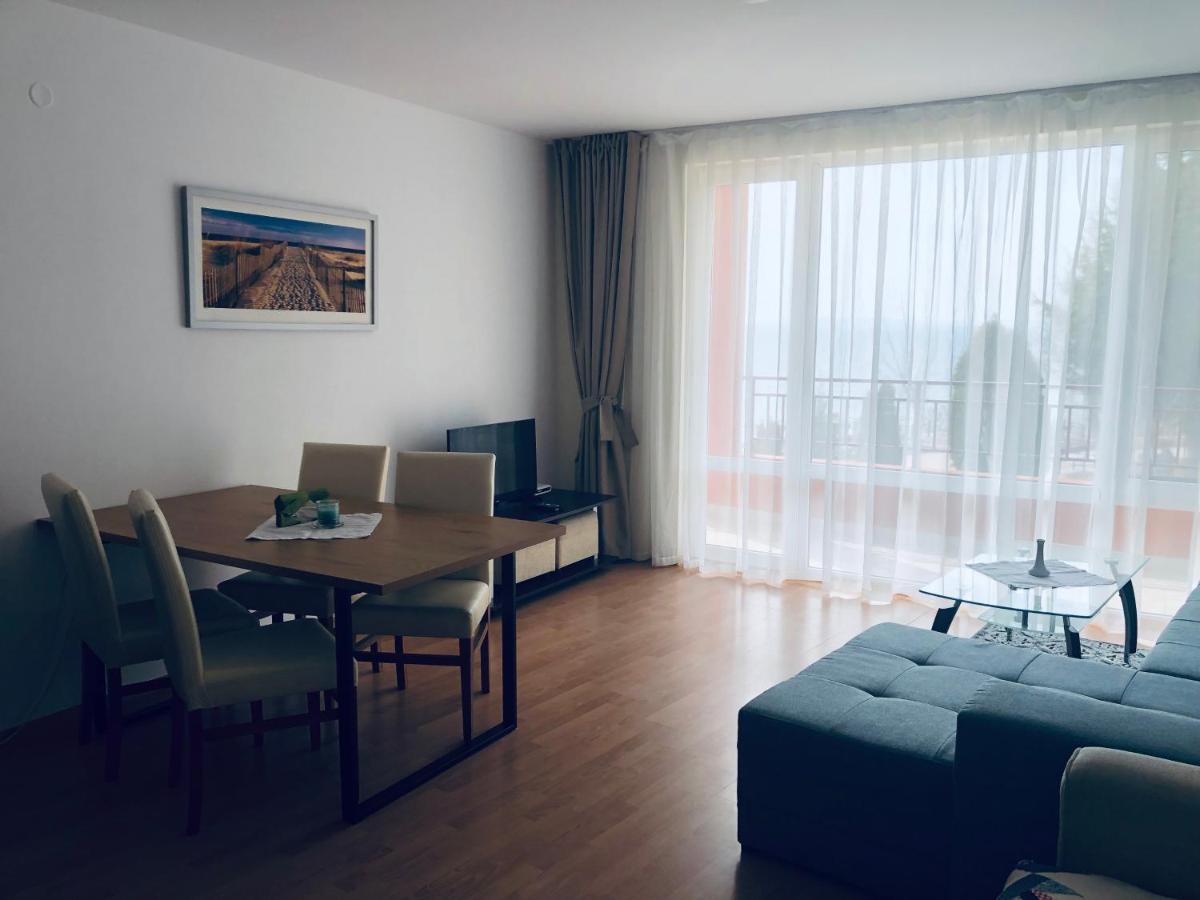 Beautiful Apartment Right By The Sea, Свети-Влас Экстерьер фото